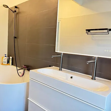 Belle Maison Avec Jacuzzi Et Piscine Chauffe