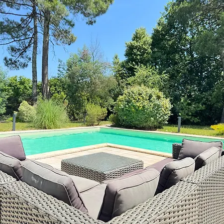Belle Maison Avec Jacuzzi Et Piscine Chauffe * Эизин