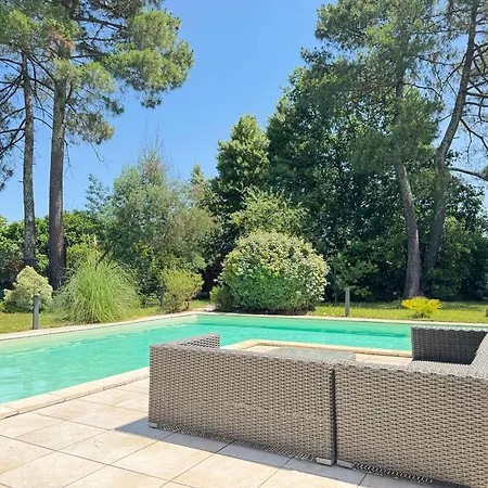 Belle Maison Avec Jacuzzi Et Piscine Chauffe Эизин