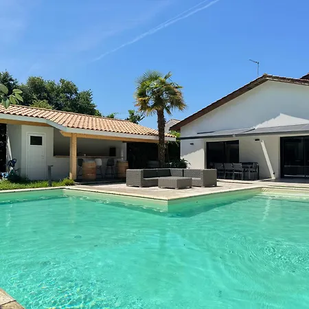 Belle Maison Avec Jacuzzi Et Piscine Chauffe
